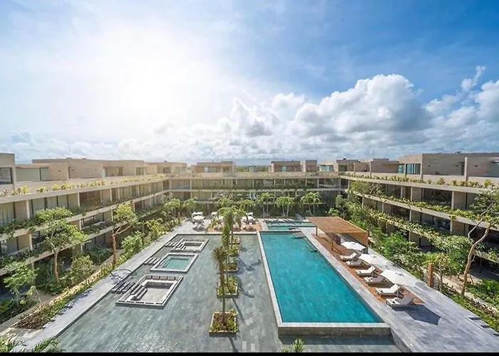 Mistiq Largest Ph With Gym, Club Shuttle & Fast Wifi Apartment Tulum
