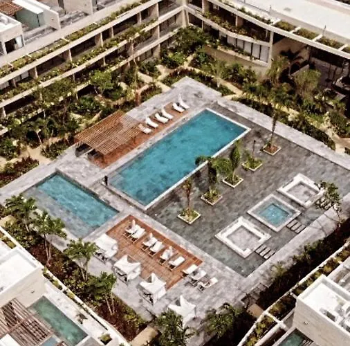 Mistiq Largest Ph With Gym, Club Shuttle & Fast Wifi Apartment