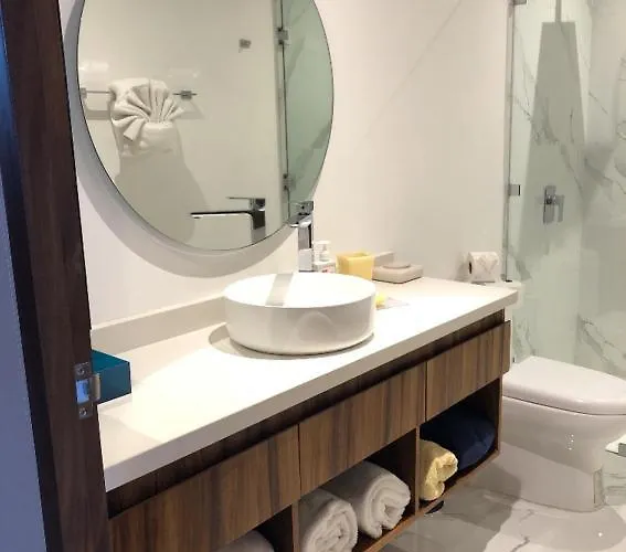 Apartment Mistiq Largest Ph With Gym, Club Shuttle & Fast Wifi *