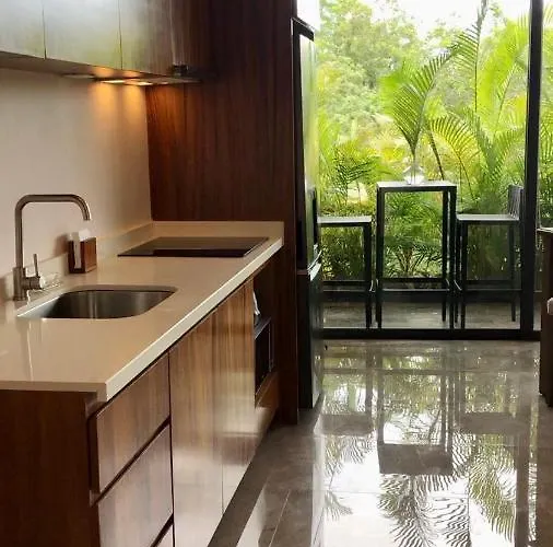 Mistiq Largest Ph With Gym, Club Shuttle & Fast Wifi Apartment *